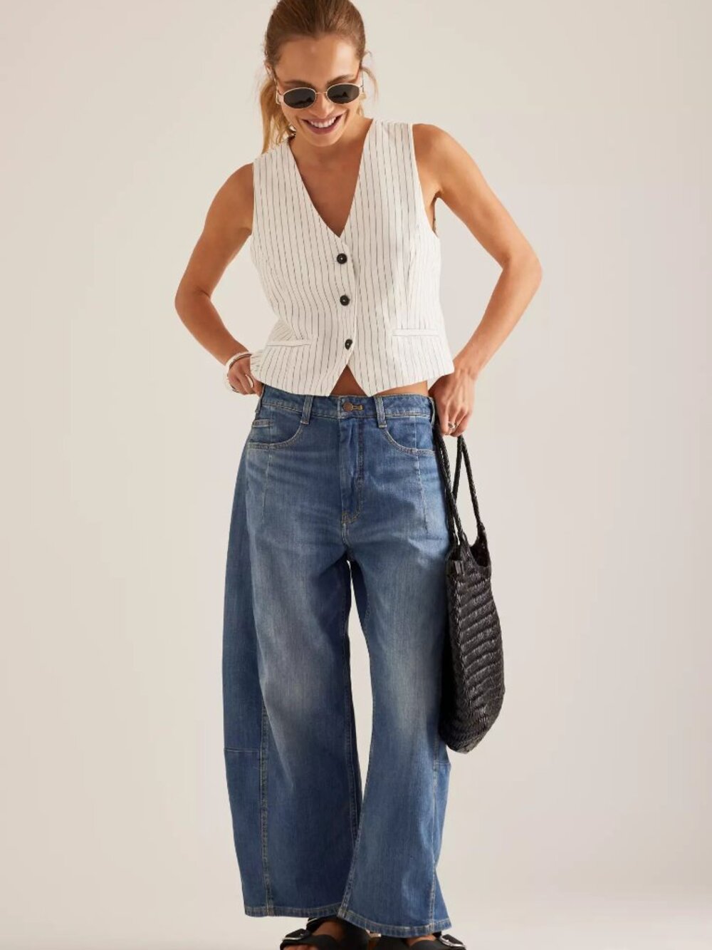 Pilcro Anthropologie Kenna Wide Leg Barrel Ankle Jeans Women 28 Blue Stretch